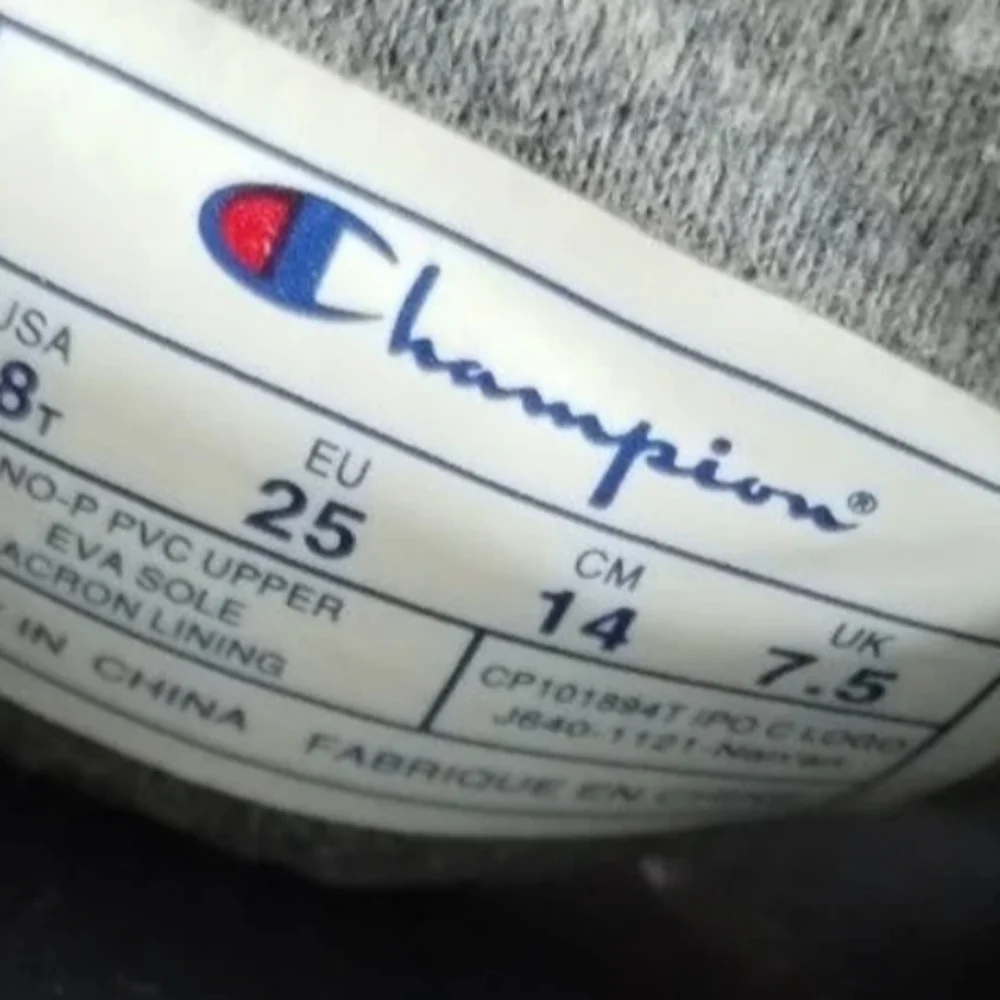 Toddler Champion Slides Sandals  size 8T in Great‎ condition
